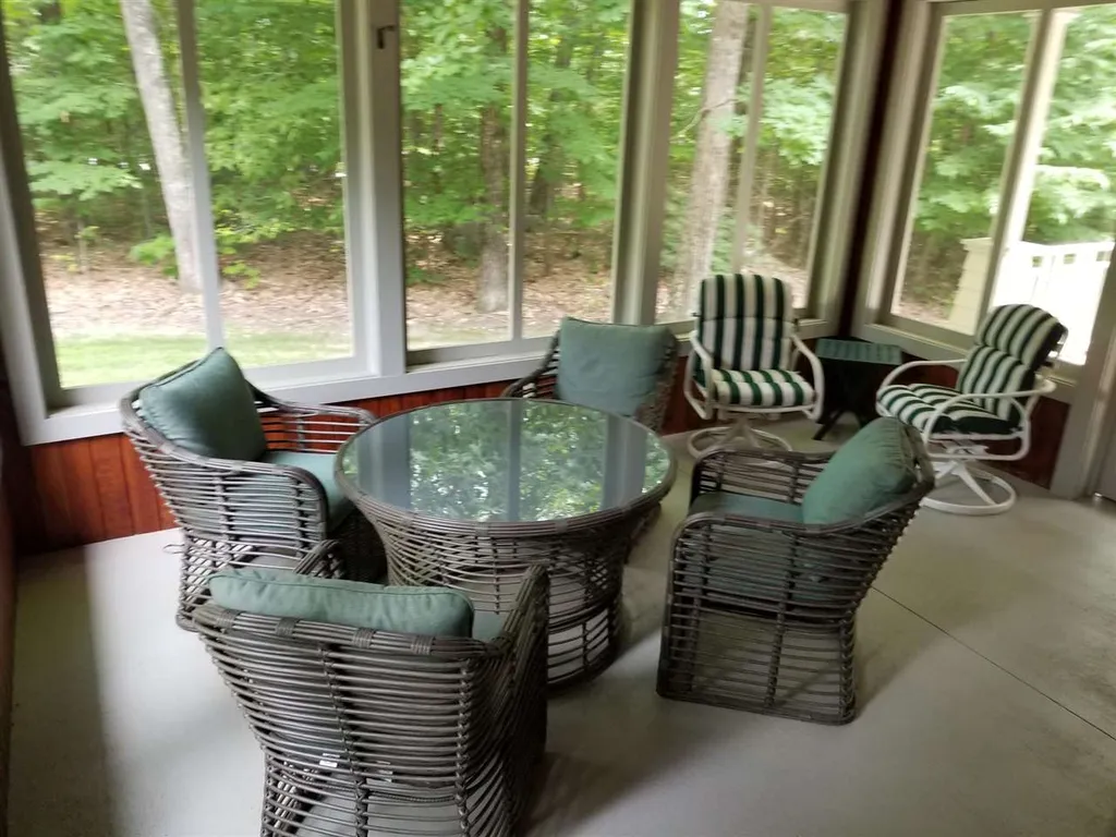 12 Spruce Road Wolfeboro NH 03894