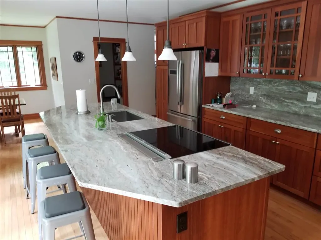 12 Spruce Road Wolfeboro NH 03894