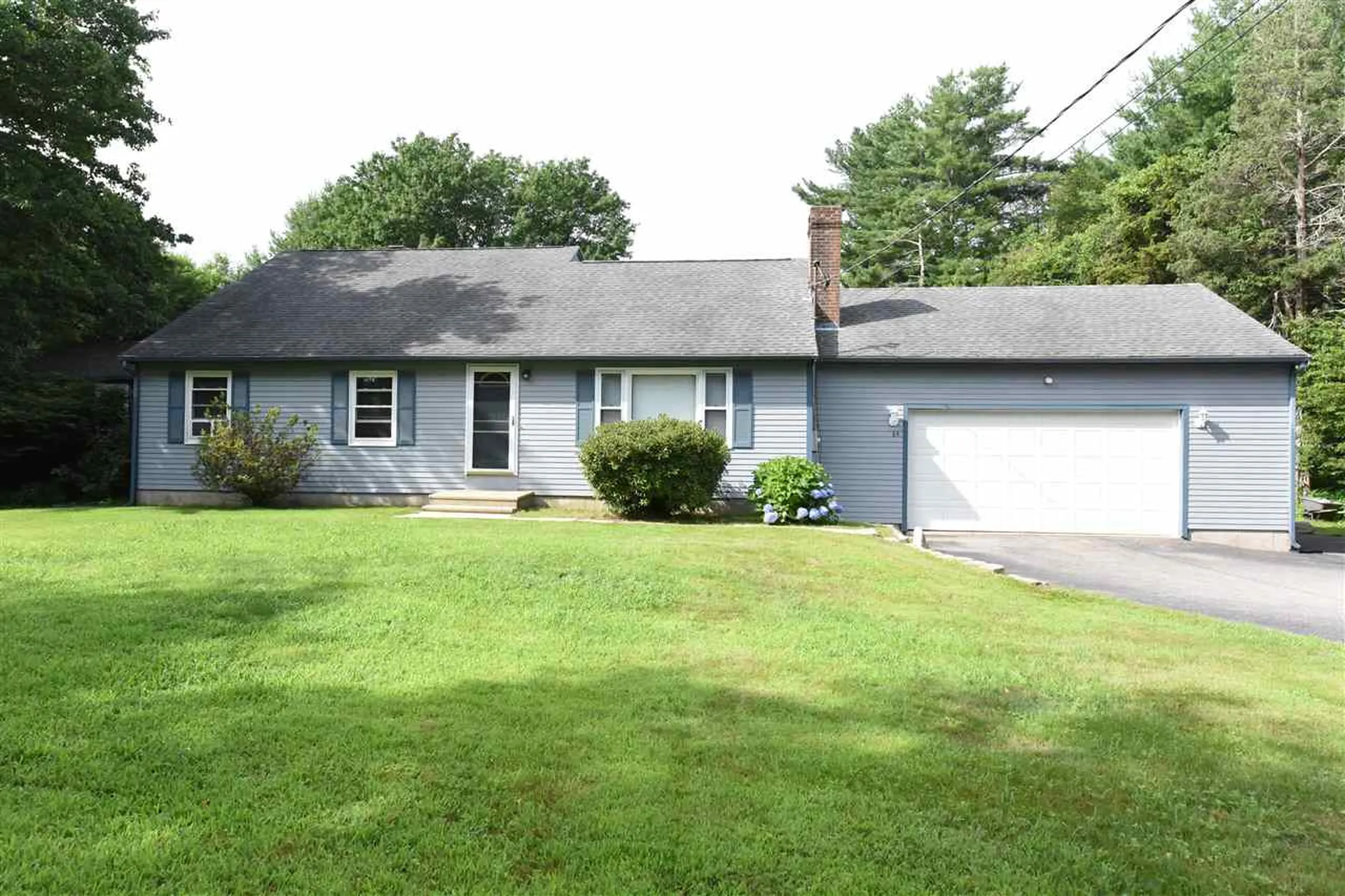 84 South Road North Hampton NH 03862