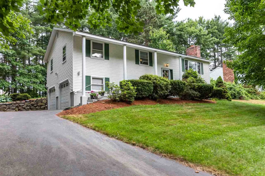 388 Coral Avenue Manchester NH 03104