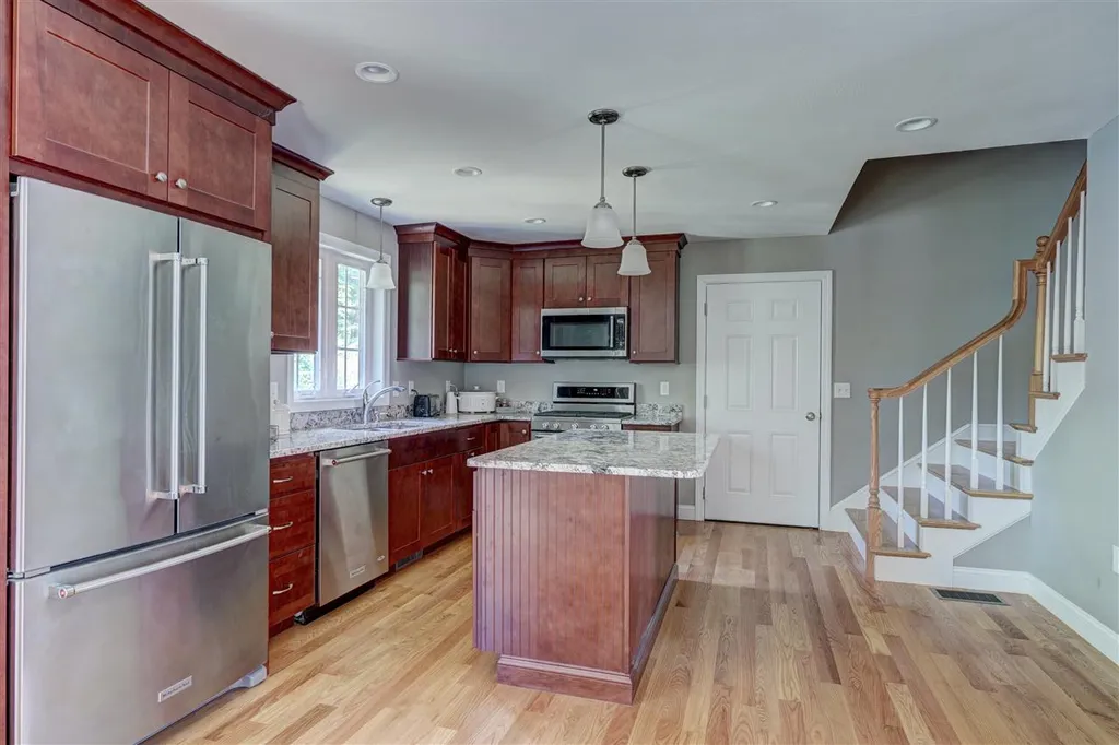 160 Range Road Windham NH 03087