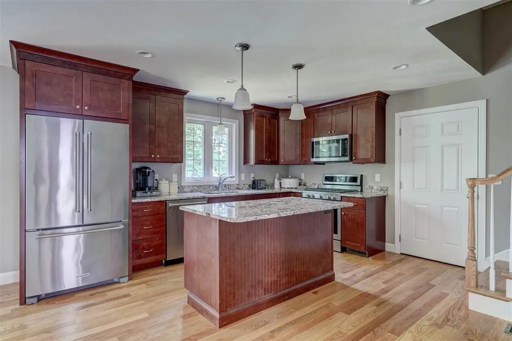 160 Range Road Windham NH 03087