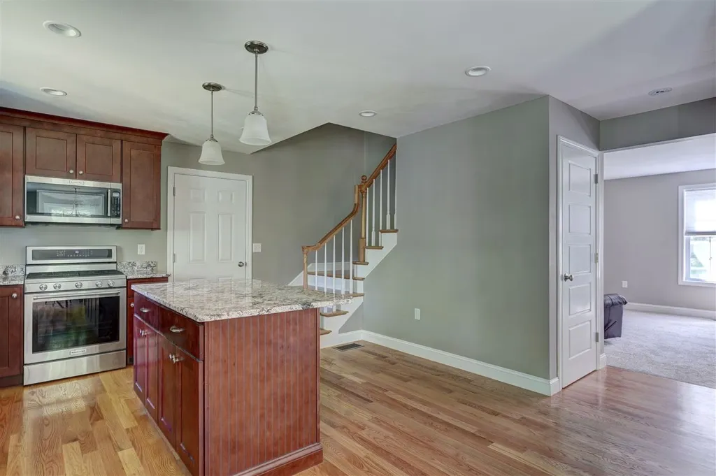 160 Range Road Windham NH 03087