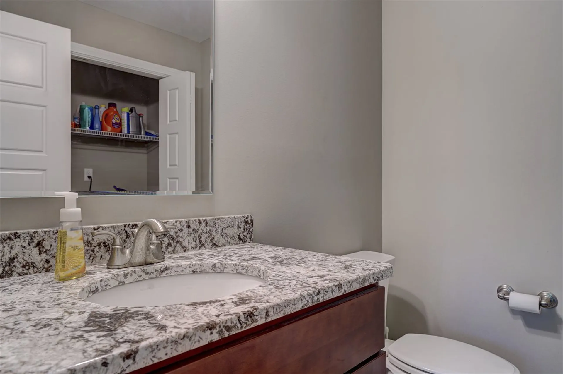 160 Range Road Windham NH 03087