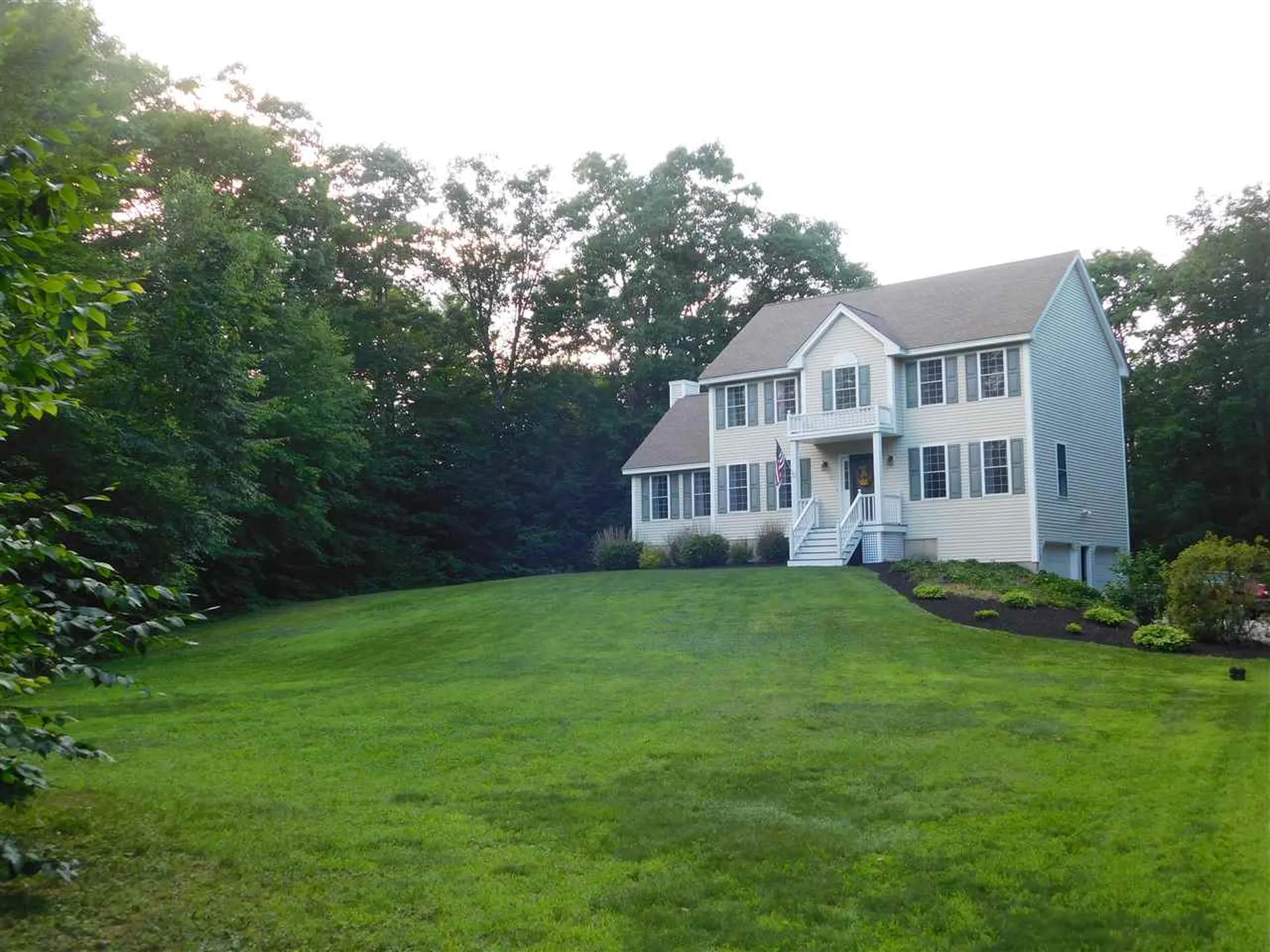 17 Watson Hill Road Raymond NH 03077