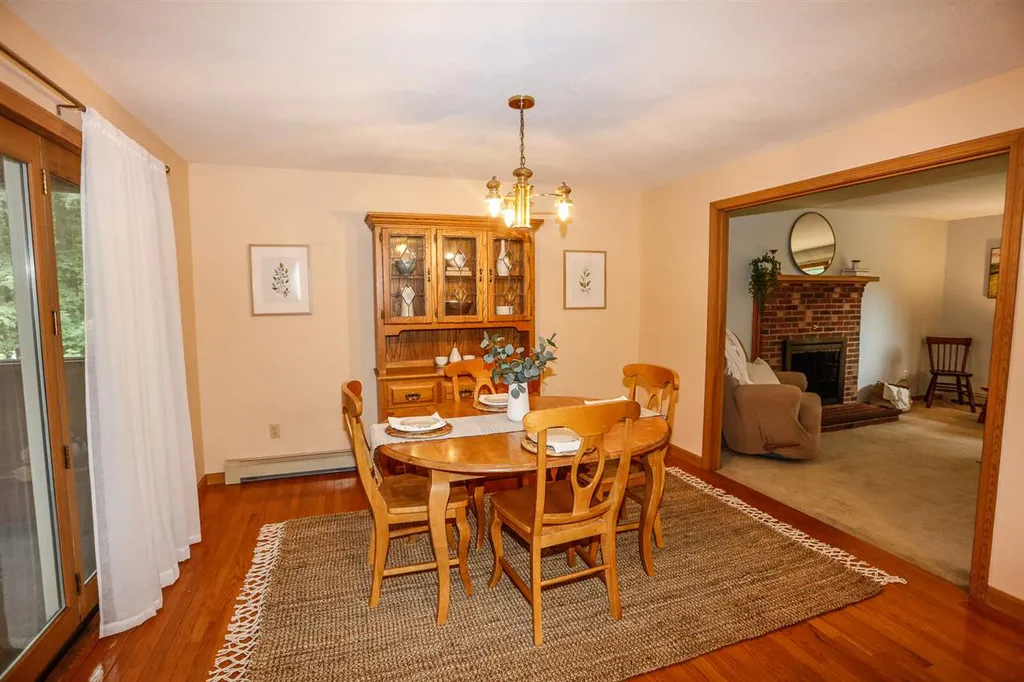 40 Joanne Drive Hooksett NH 03106