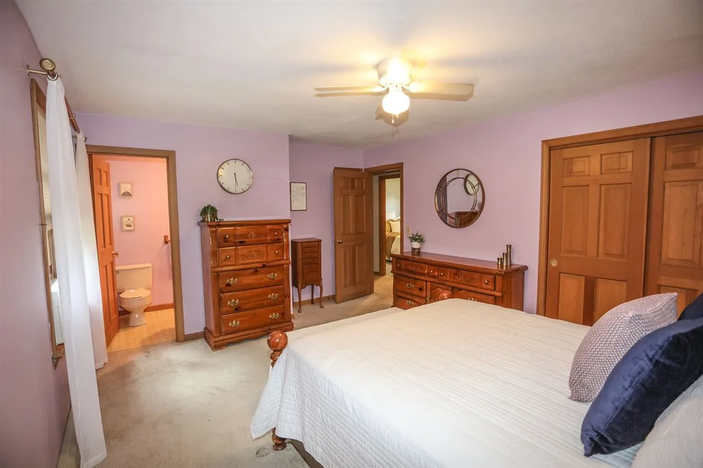 40 Joanne Drive Hooksett NH 03106