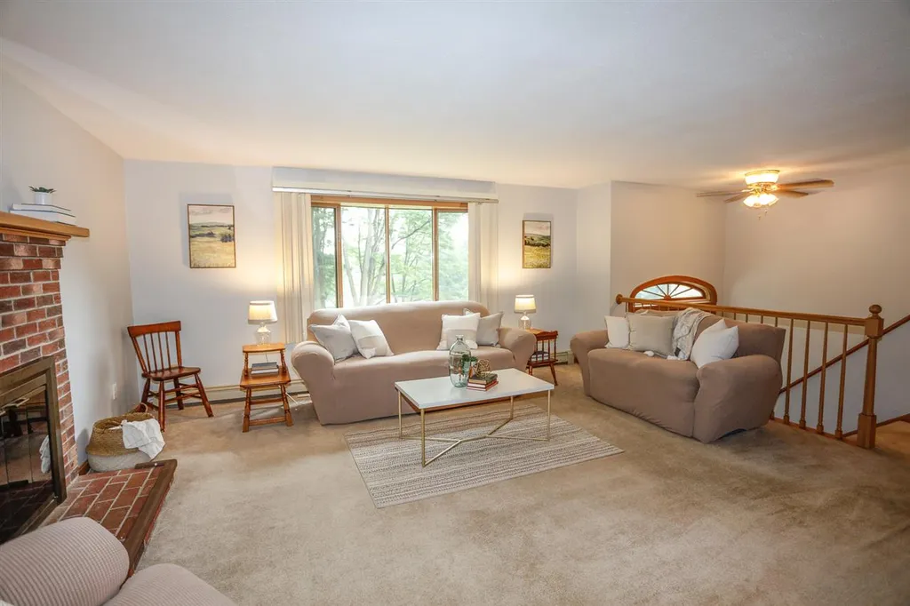 40 Joanne Drive Hooksett NH 03106