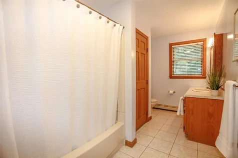 40 Joanne Drive Hooksett NH 03106