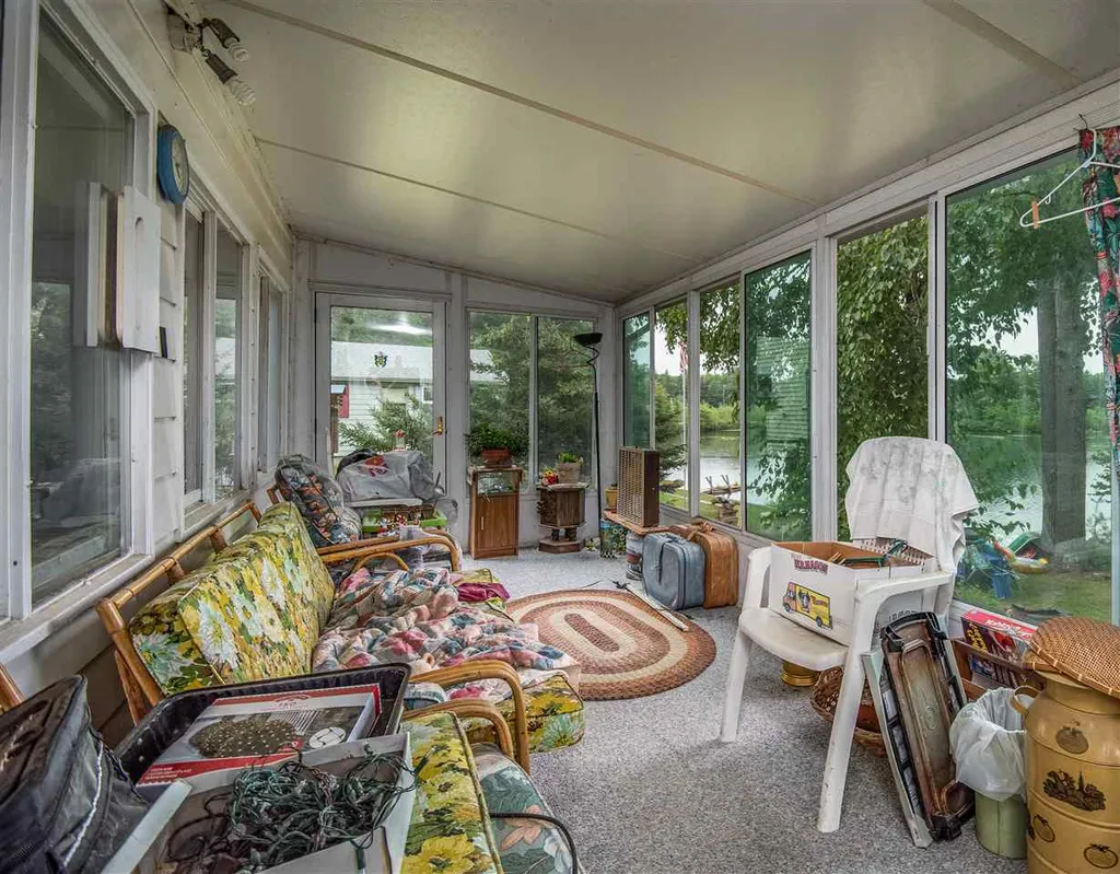 9 Fox Road Middleton NH 03887