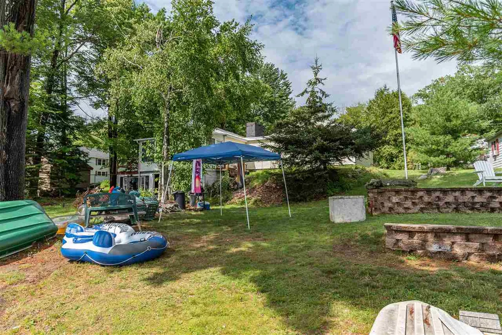 9 Fox Road Middleton NH 03887