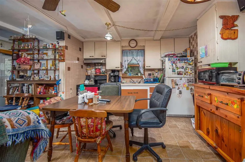 9 Fox Road Middleton NH 03887