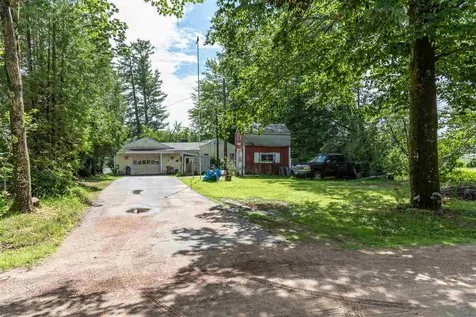 9 Fox Road Middleton NH 03887