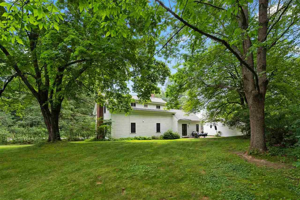 44 Mammoth Road Windham NH 03087