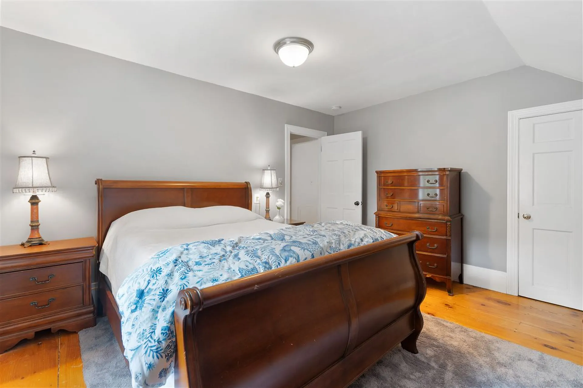44 Mammoth Road Windham NH 03087