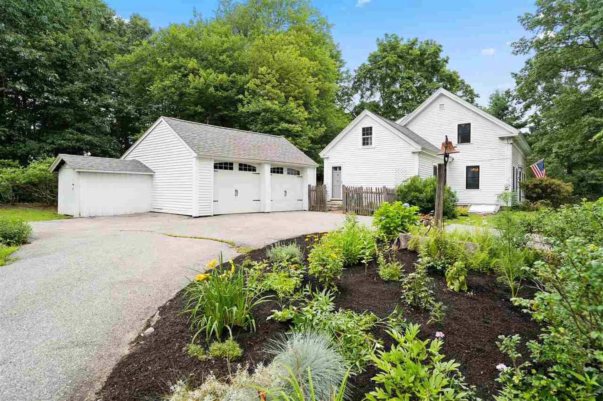 44 Mammoth Road Windham NH 03087