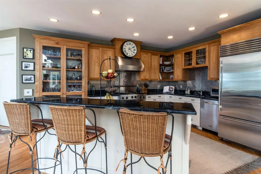 269 Thorpe Cove Road Charlotte VT 05445