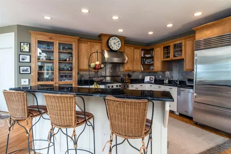 269 Thorpe Cove Road Charlotte VT 05445