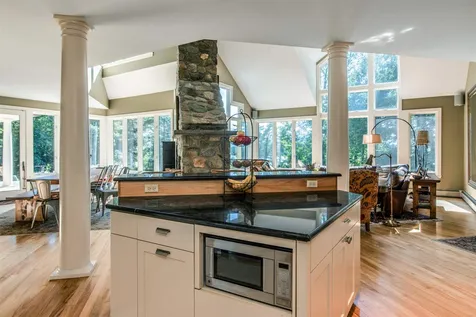 269 Thorpe Cove Road Charlotte VT 05445