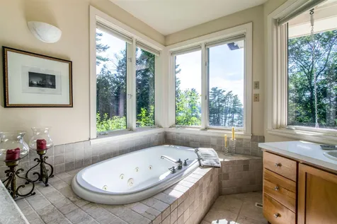 269 Thorpe Cove Road Charlotte VT 05445