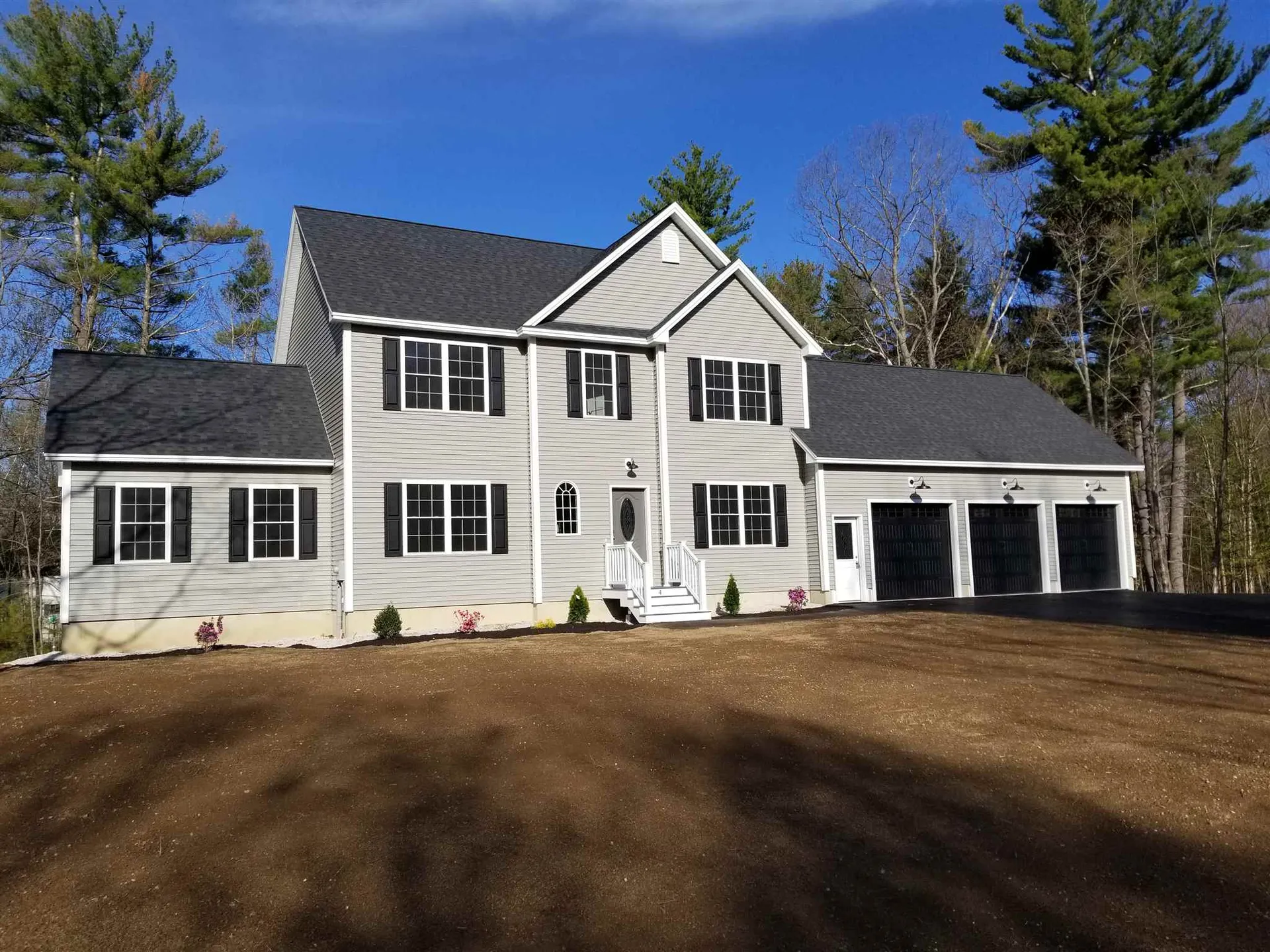 4 Spruce Court Hooksett NH 03106