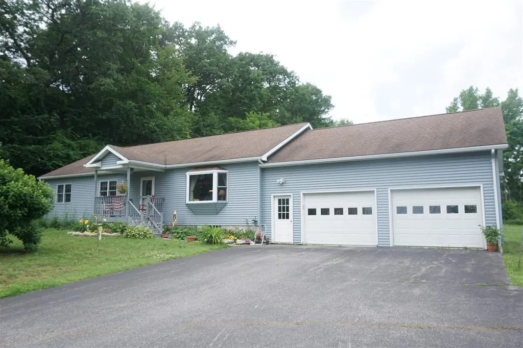 5 Gardenside Lane Essex VT 05452