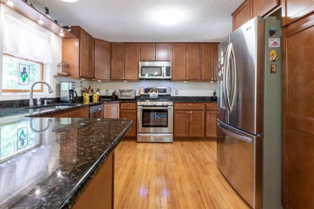 4 Little Pine Lane Exeter NH 03833
