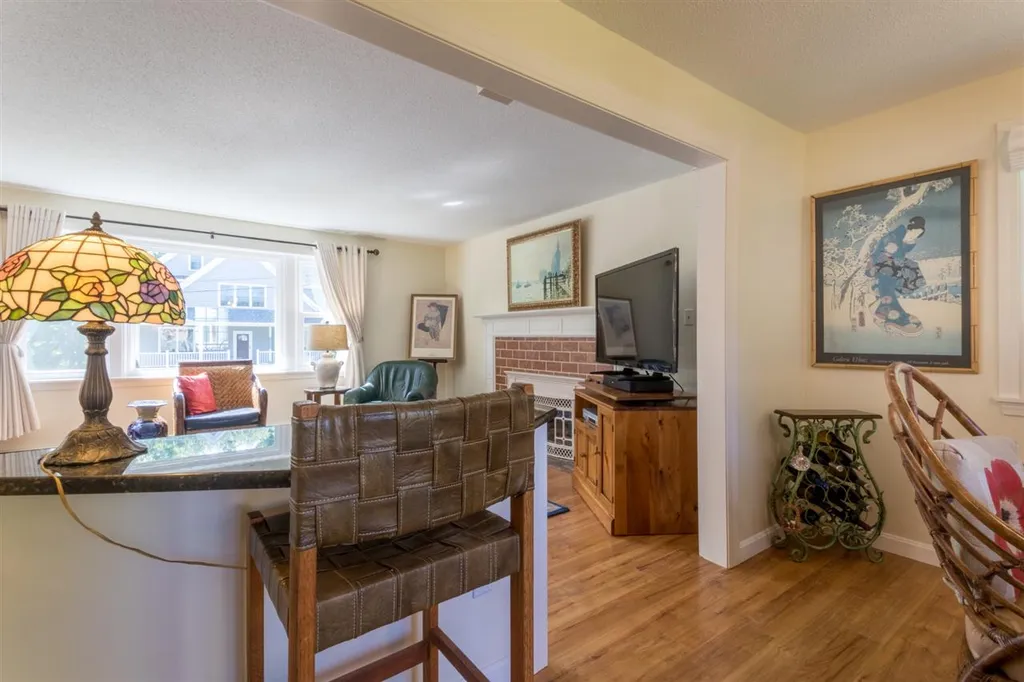 4 Little Pine Lane Exeter NH 03833