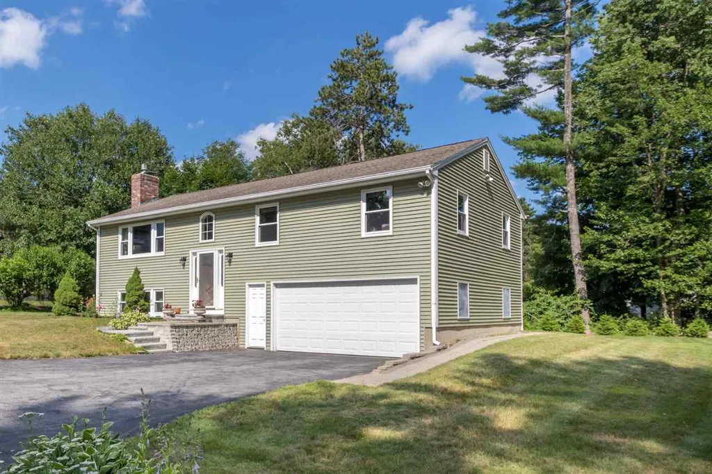 4 Little Pine Lane Exeter NH 03833