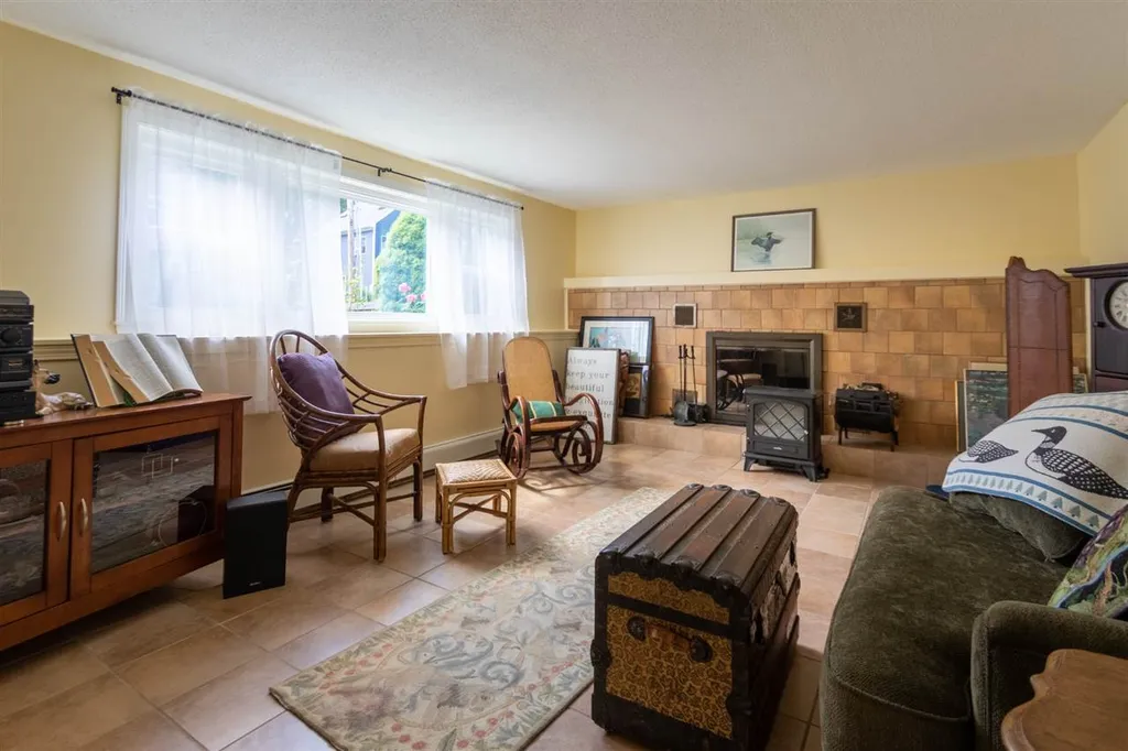 4 Little Pine Lane Exeter NH 03833
