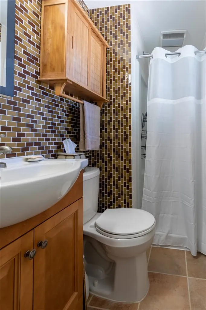4 Little Pine Lane Exeter NH 03833