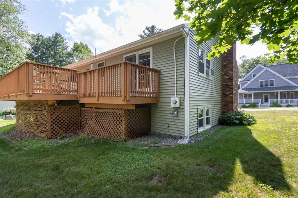 4 Little Pine Lane Exeter NH 03833