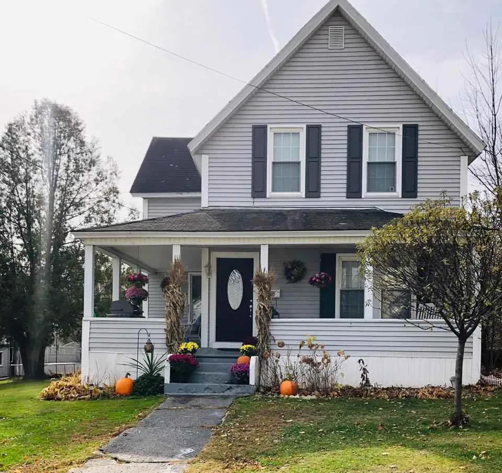 5 1st Street Gorham NH 03581