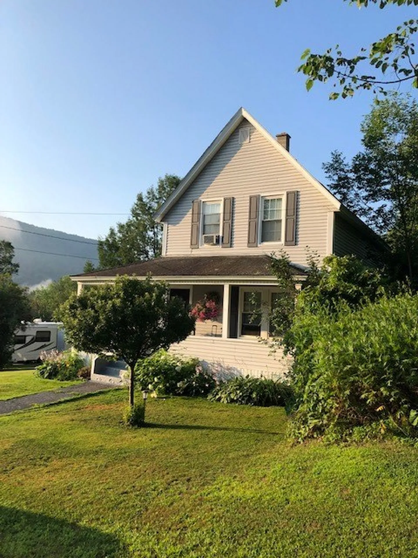 5 1st Street Gorham NH 03581