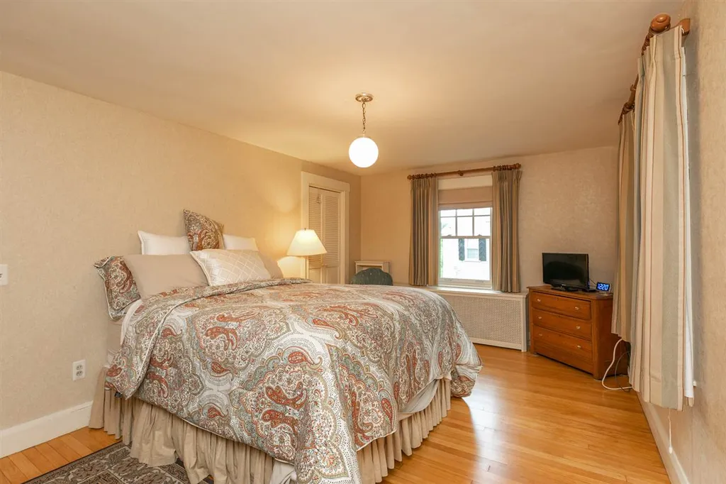 303 Thaxter Road Portsmouth NH 03801