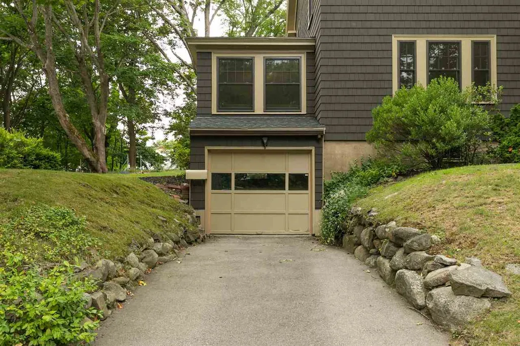 303 Thaxter Road Portsmouth NH 03801
