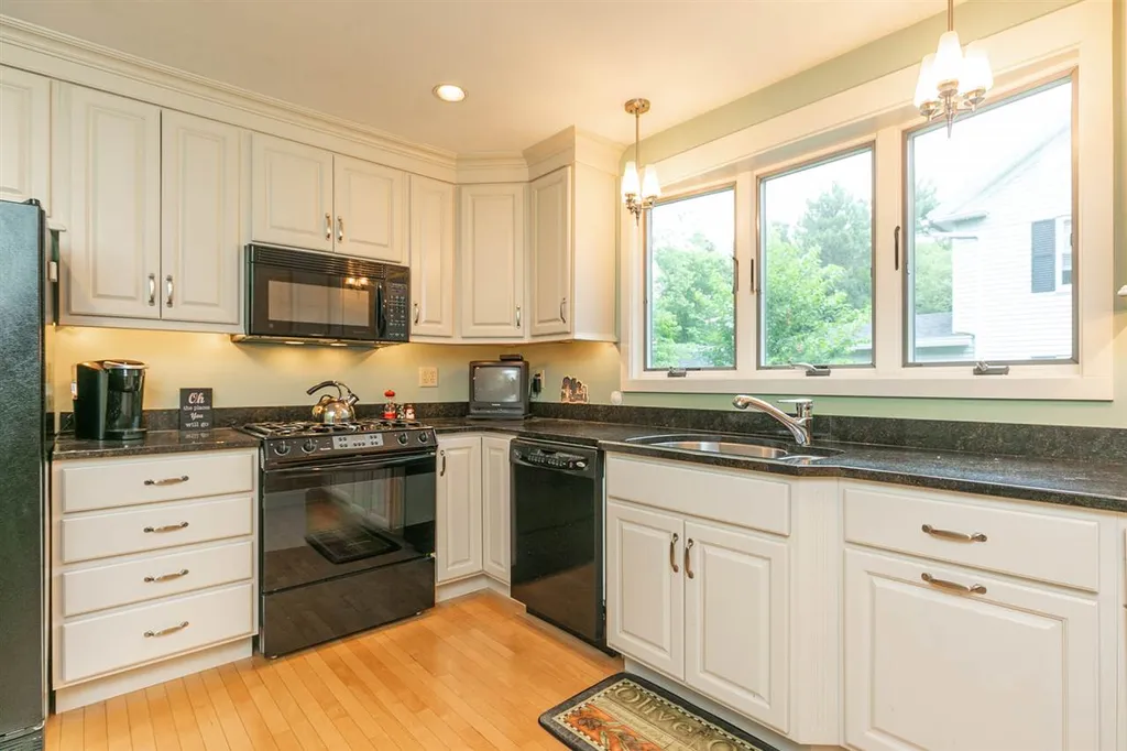 303 Thaxter Road Portsmouth NH 03801