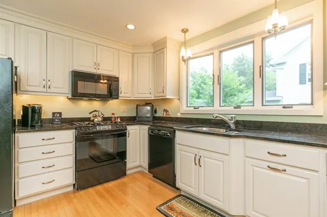 303 Thaxter Road Portsmouth NH 03801