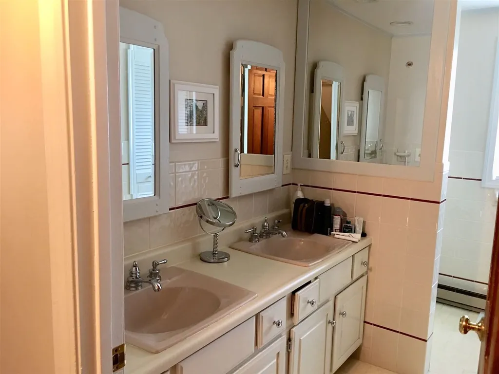 185 Meredith Center Road Meredith NH 03253