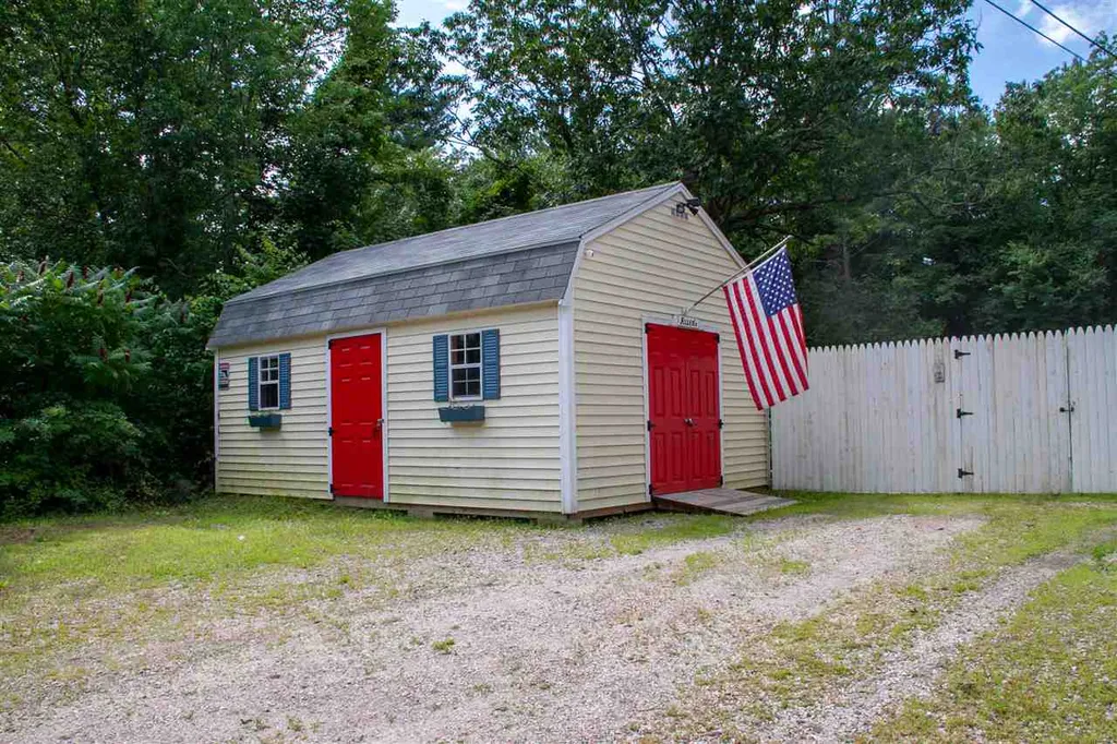 176 Route 27 Raymond NH 03077
