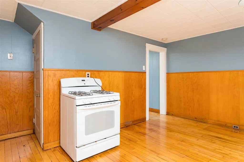 19 Cedar Street Newmarket NH 03857