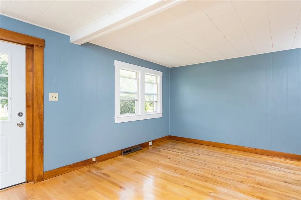19 Cedar Street Newmarket NH 03857
