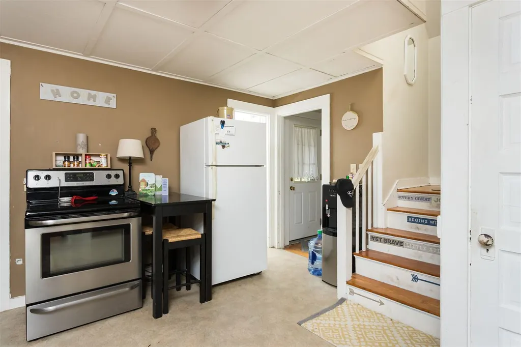 19 Cedar Street Newmarket NH 03857