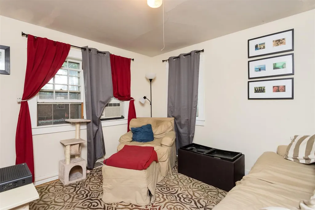 19 Cedar Street Newmarket NH 03857