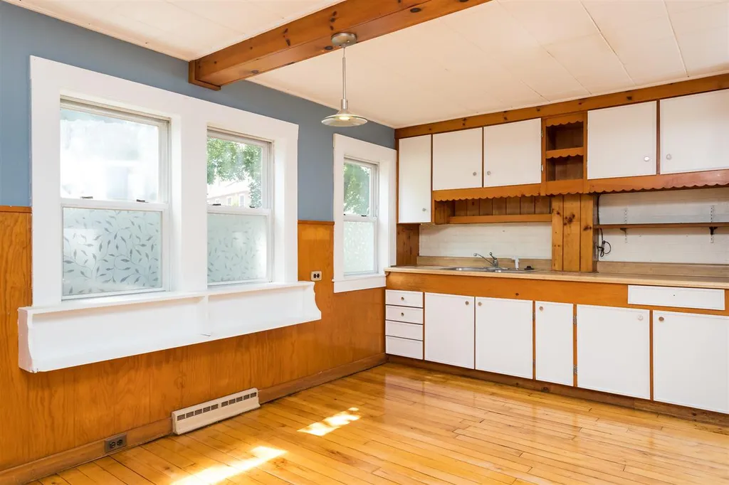 19 Cedar Street Newmarket NH 03857