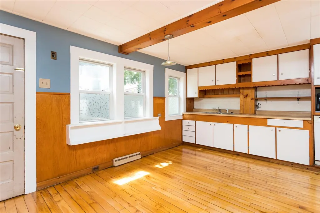 19 Cedar Street Newmarket NH 03857