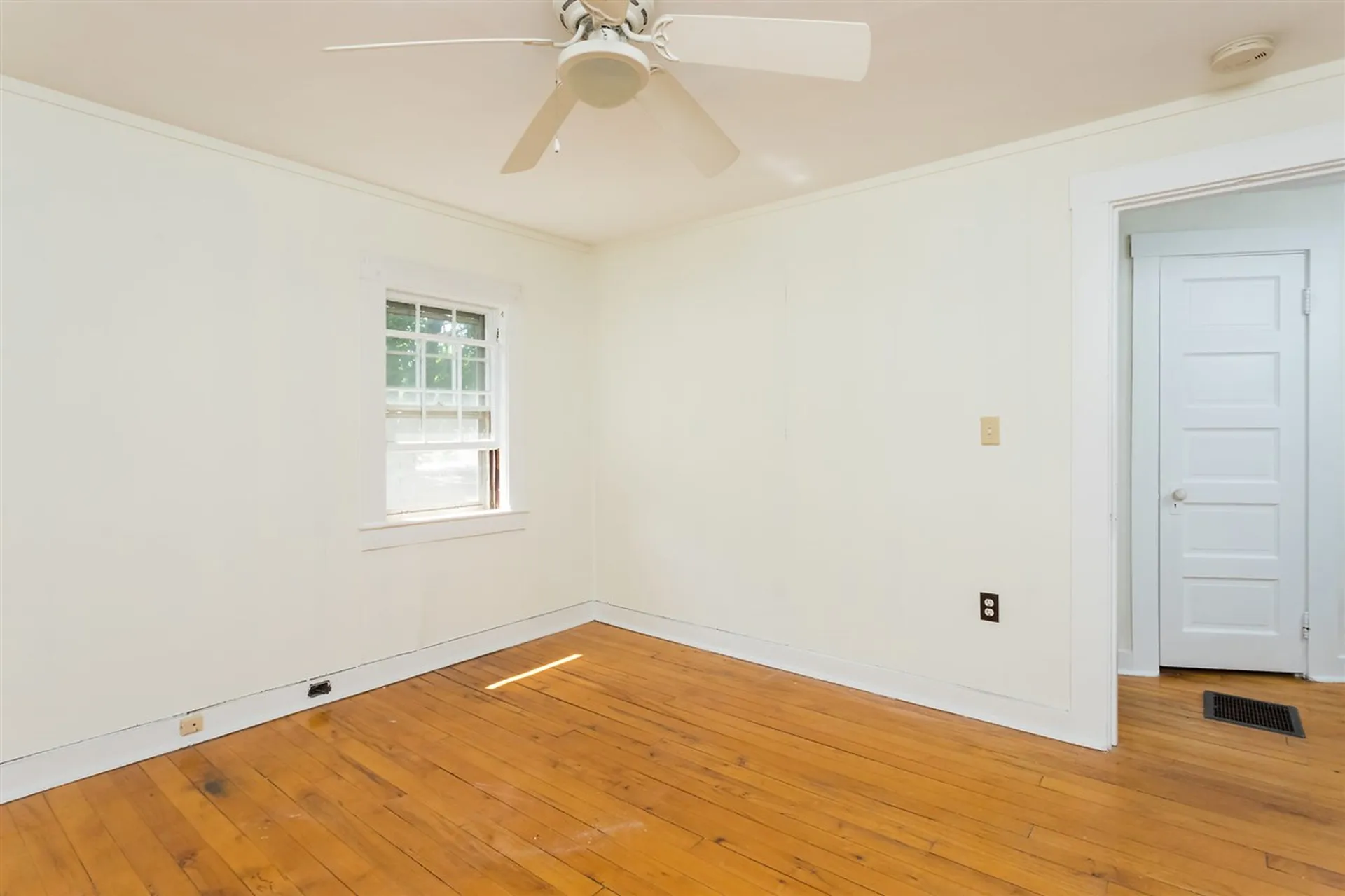 19 Cedar Street Newmarket NH 03857