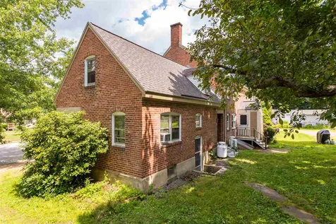 19 Cedar Street Newmarket NH 03857
