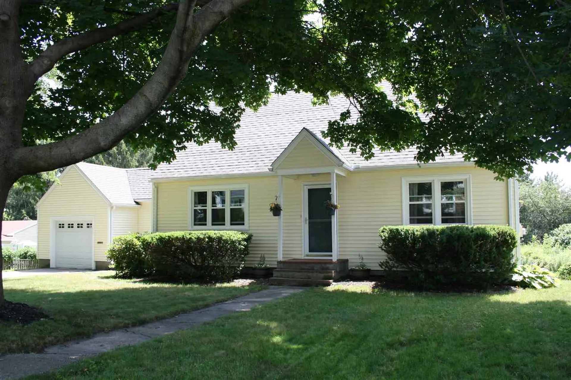 155 Woodlawn Circle Portsmouth NH 03801