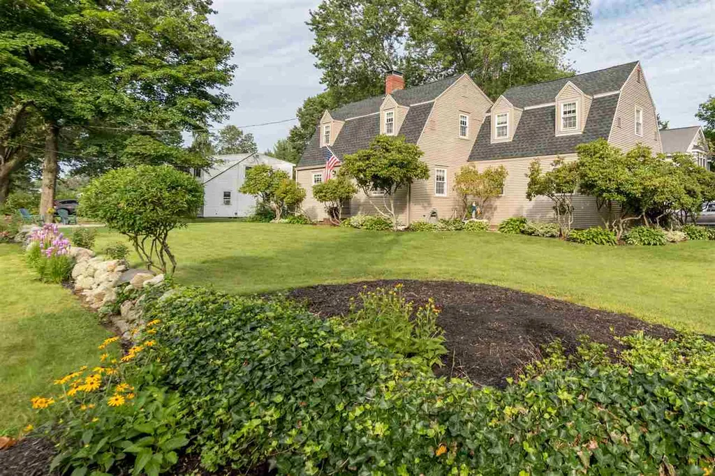 64 Locke Road Hampton NH 03842